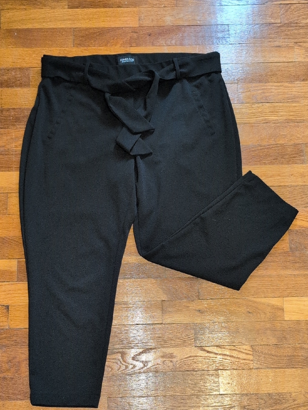 Jones New York Black Ankle Pants